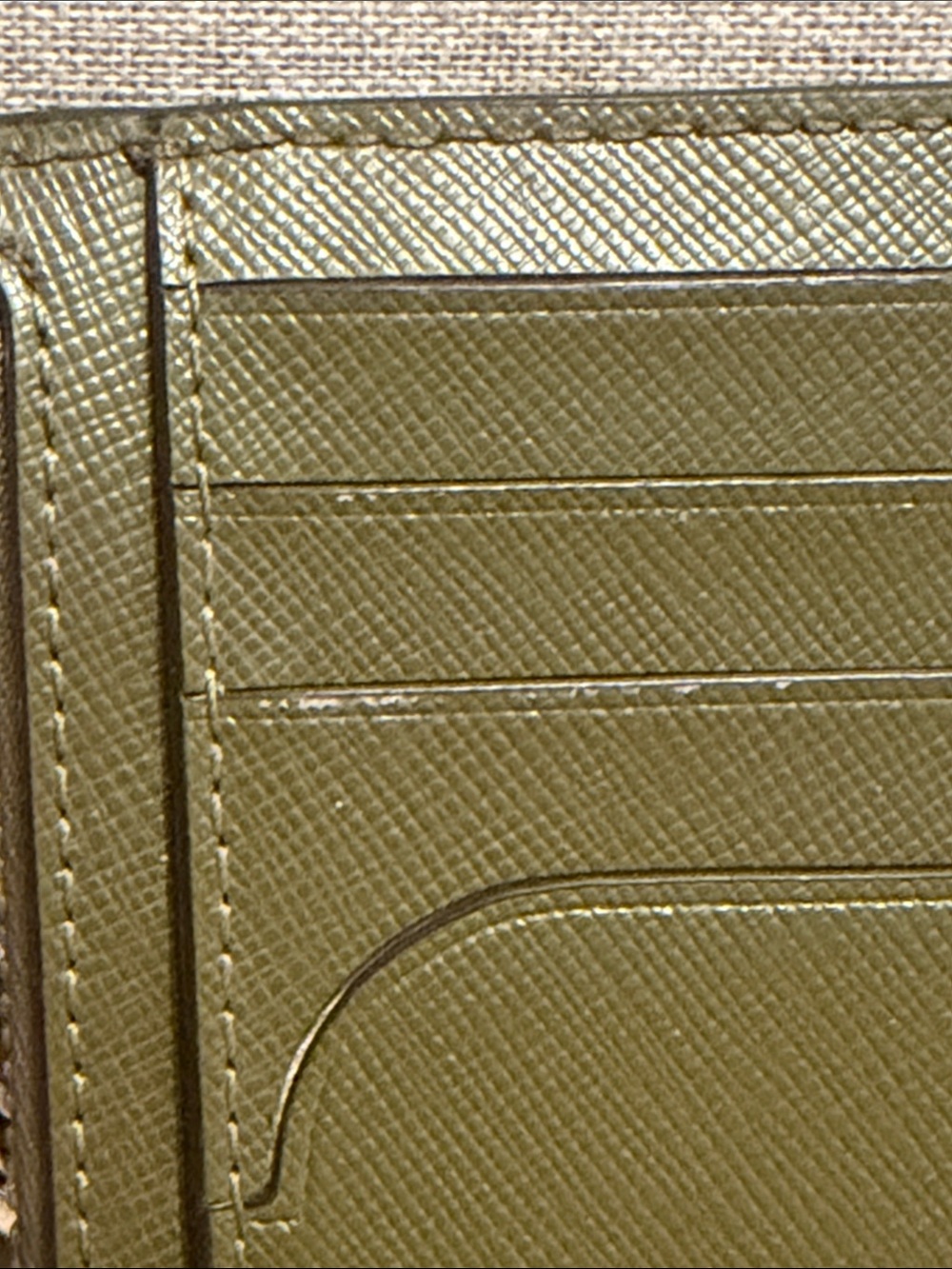 Kate Spade Olive Green Leather Zip Card Case with Keyring - Picture 3 of 9
